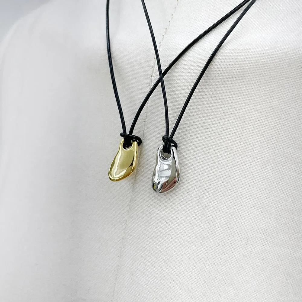 Black String Pendant Necklace OJ03